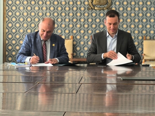 ЕДИННИ ЗА ДОБРО: Ротари клубовете в София и Столична община обединяват усилията си за по-добра столи