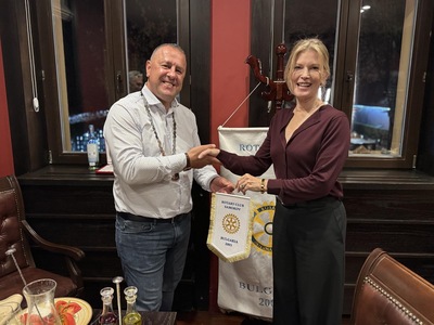 Ротари свързва света: Незабравимият приятелски обмен между Дистрикт 2482 - България и Дистрикт 7040 - Канада и Съединени американски щати (САЩ)