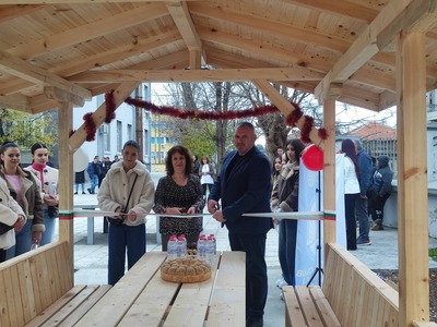 Ново пространство за отдих и вдъхновение в ПГЕТ „Захари Стоянов“ , гр. Харманли