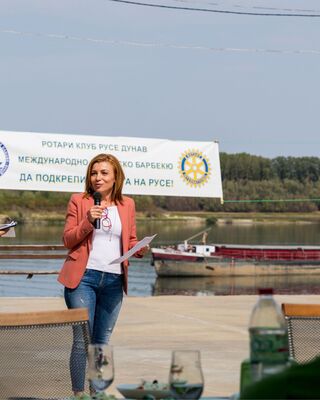 СРЕДСТВА ЗА ИЗГРАЖДАНЕТО НА ПРИОБЩАВАЩА ДЕТСКА ПЛОЩАДКА  СЪБРА РОТАРИ КЛУБ „РУСЕ – ДУНАВ“  НА ТРАДИЦИОННОТО СИ МЕЖДУНАРОДНО ДУНАВСКО БАРБЕКЮ