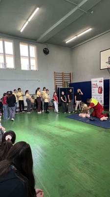 „Град, който спасява живот": учениците на Кюстендил се учат как да реагират, когато всяка секунда е важна.