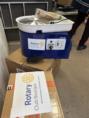 Ротари клуб Бургас с подкрепа за деца с увреждания и възрастни с деменция